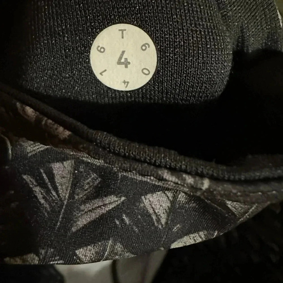 Lululemon Athletica leggings size 4 - Picture 8 of 8